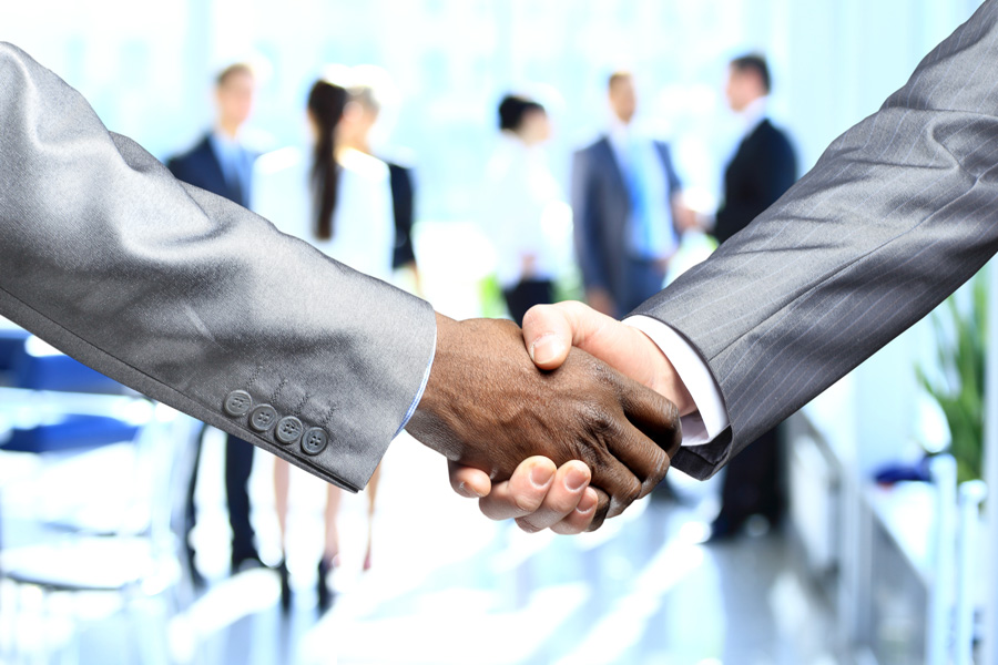 鬧中取靜：上海刑事辯護律師揭秘聚眾擾亂與反洗錢法的奇妙結合