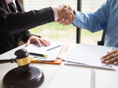 <b>上海刑事案件律師：欠錢不還在網上曝光是否犯法的深度剖析</b>